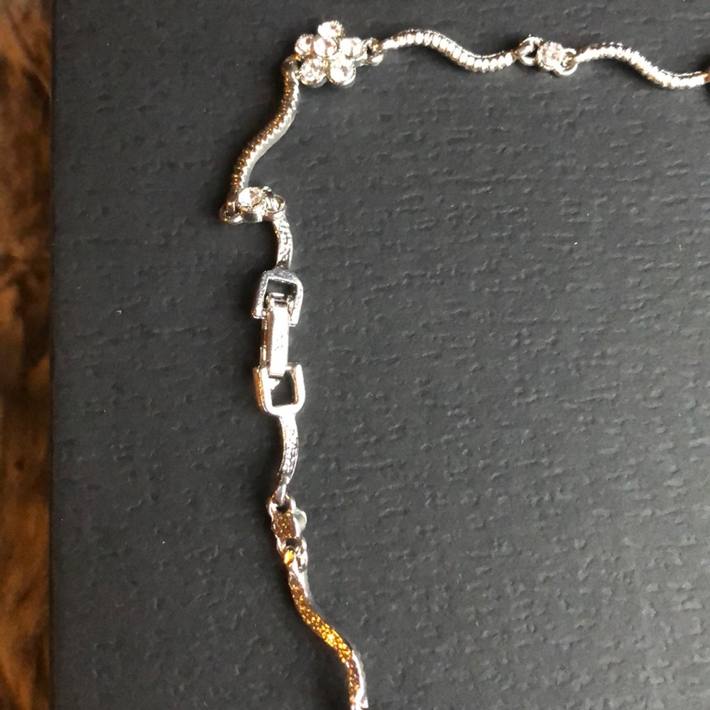 Avon Pretty necklace set - Picture 5 of 5